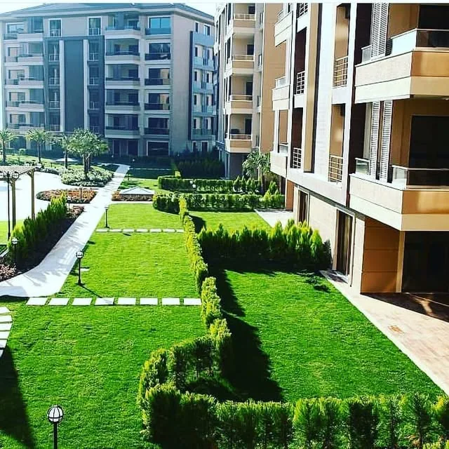 Akça Peyzaj tarafından düzenlenmiş yeşil ortak yaşam alanı